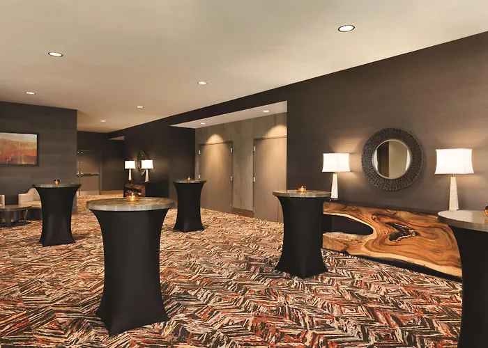 Hyatt Regency Downtown 4*
