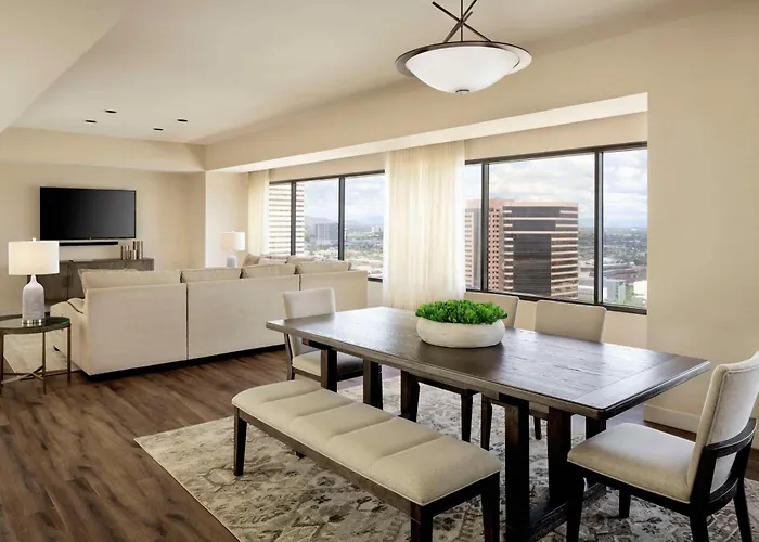 Hyatt Regency Downtown 4*